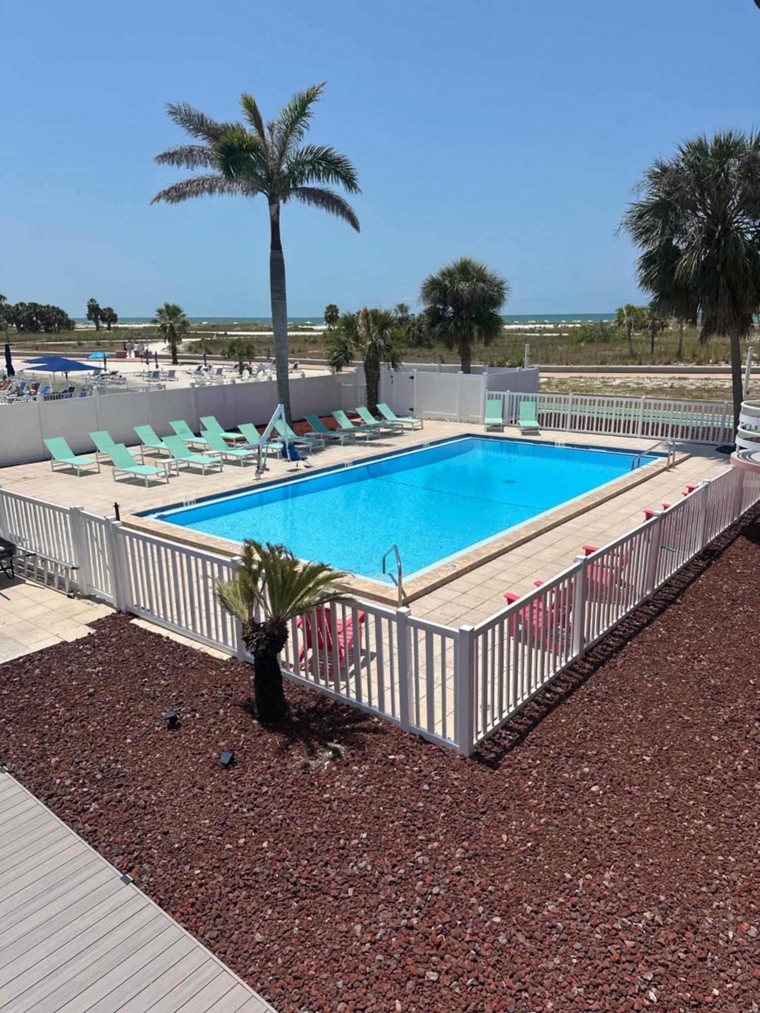 Arvilla Resort St. Pete Beach Exterior foto