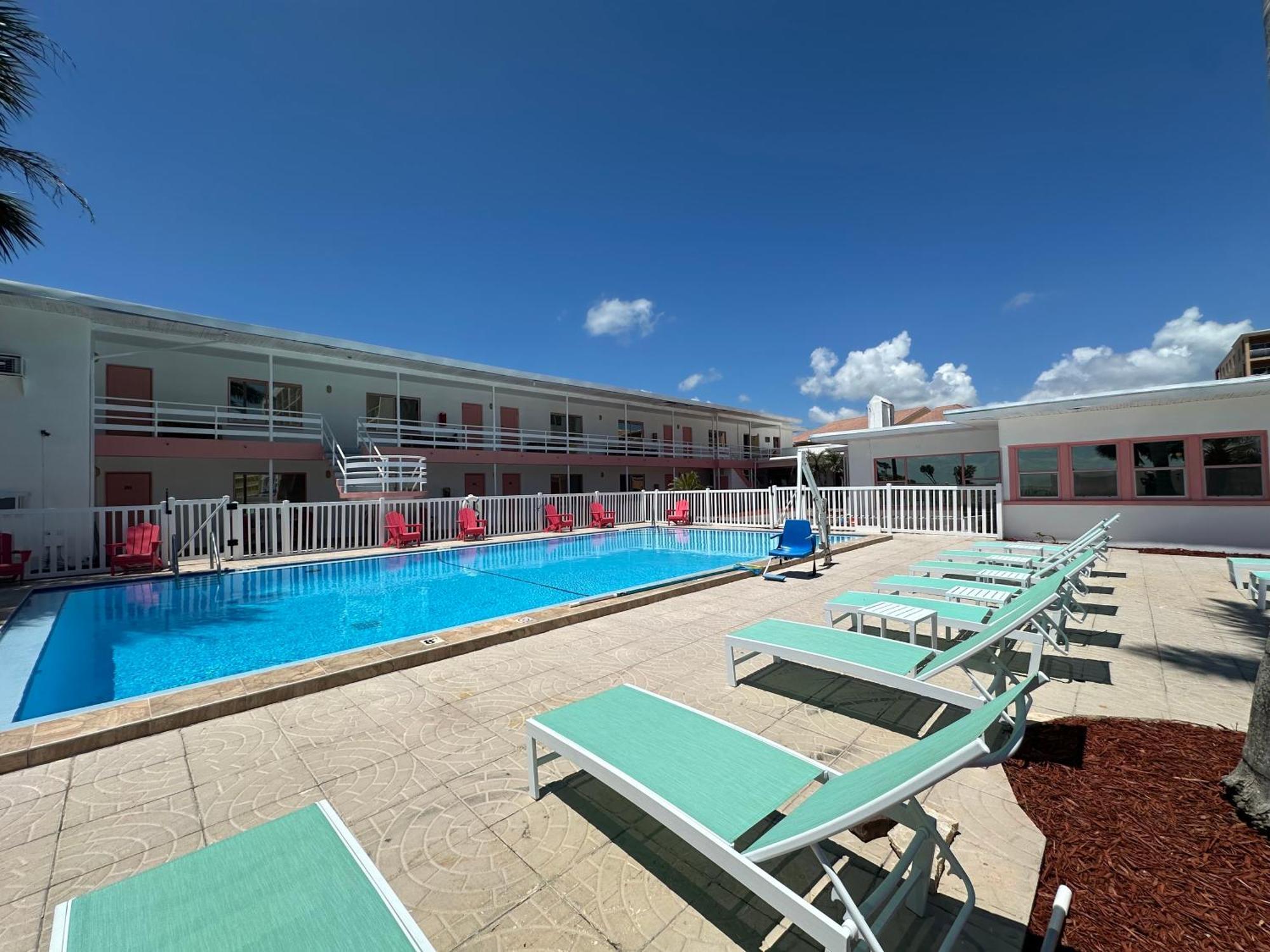 Arvilla Resort St. Pete Beach Exterior foto