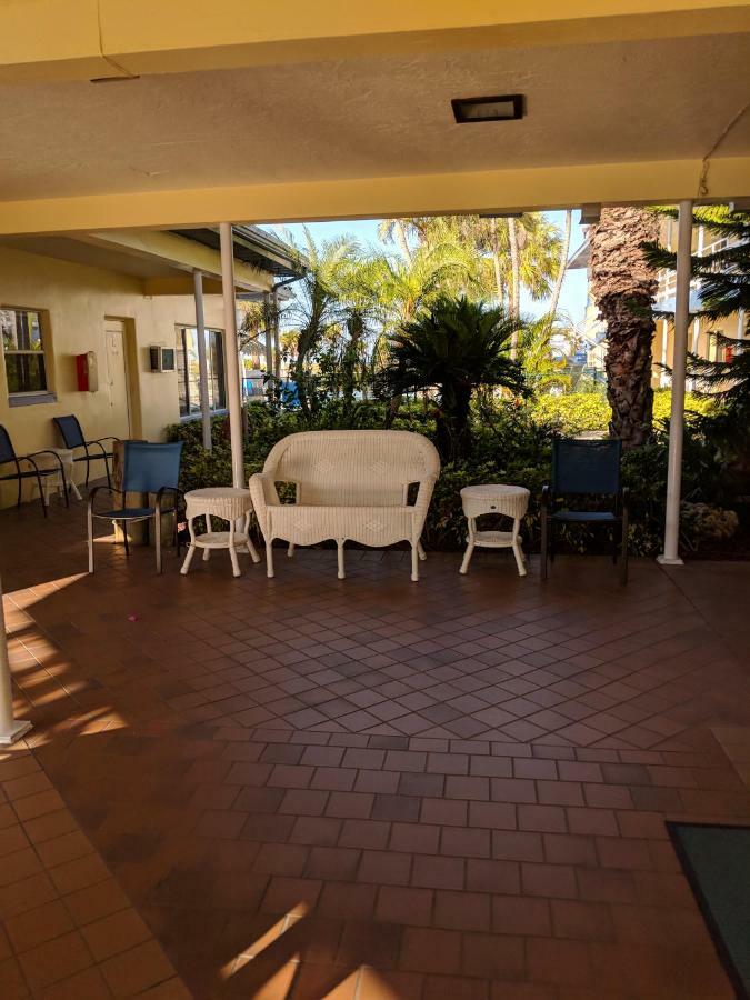 Arvilla Resort St. Pete Beach Exterior foto